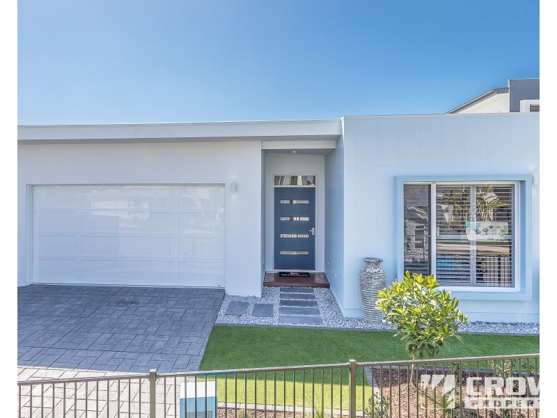 12 Rani Street, Newport QLD 4020
