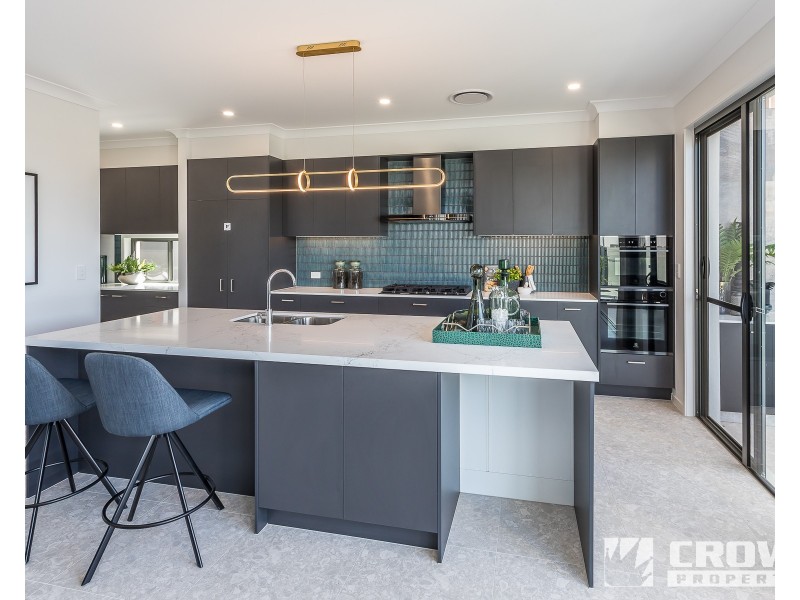 10 Rani Street, Newport QLD 4020
