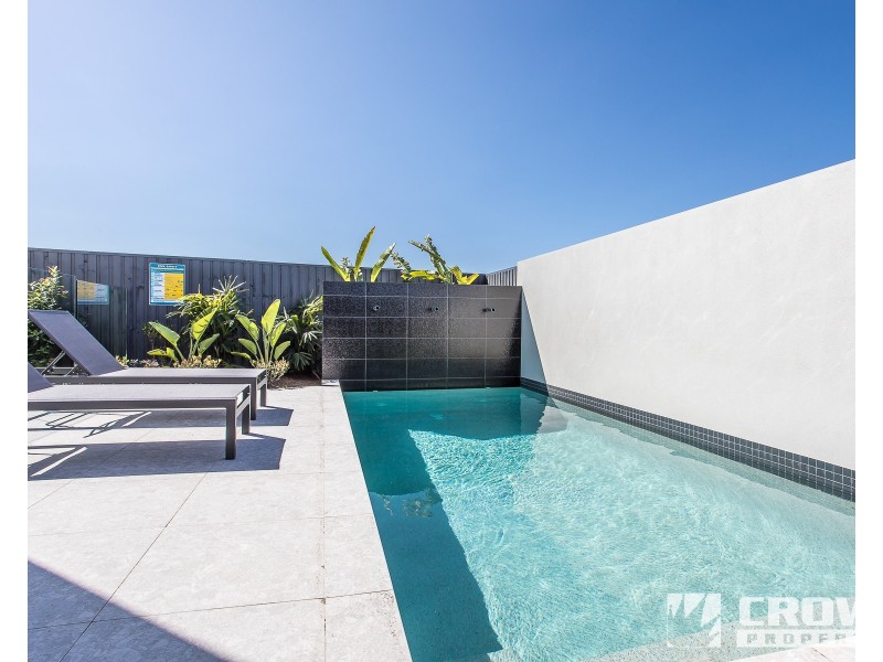 10 Rani Street, Newport QLD 4020