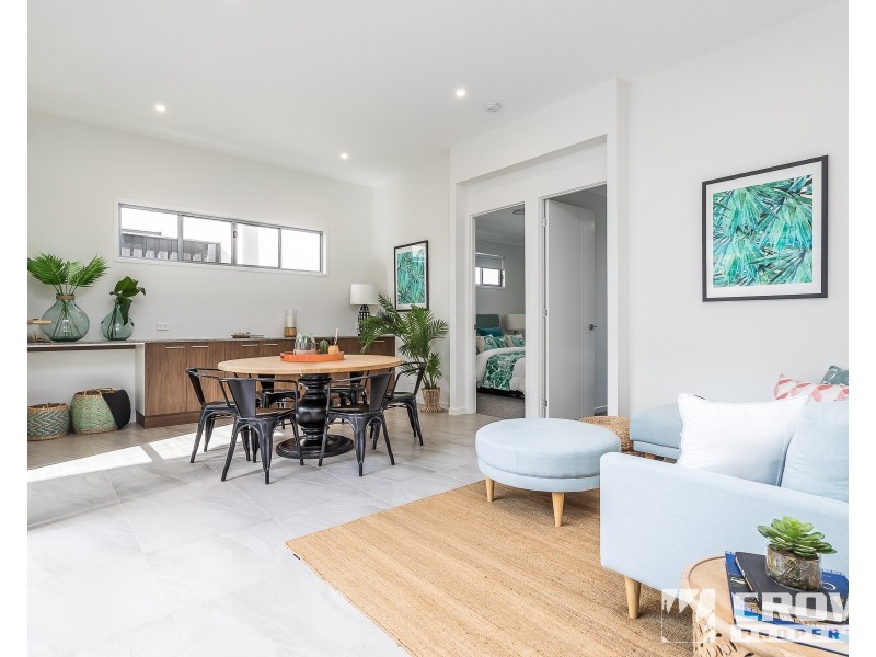 8 Sturt Place, Upper Kedron QLD 4055