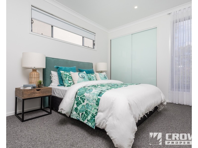 8 Sturt Place, Upper Kedron QLD 4055