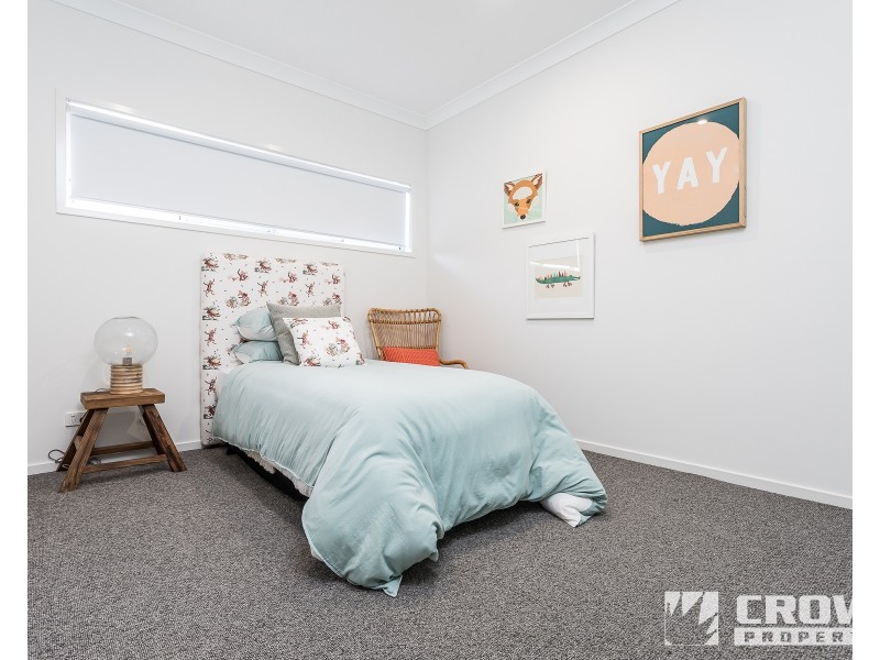 8 Sturt Place, Upper Kedron QLD 4055