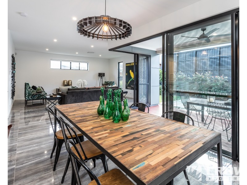 10 Sturt Place, Upper Kedron QLD 4055