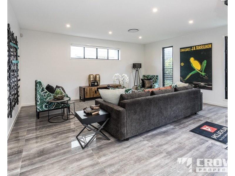 10 Sturt Place, Upper Kedron QLD 4055