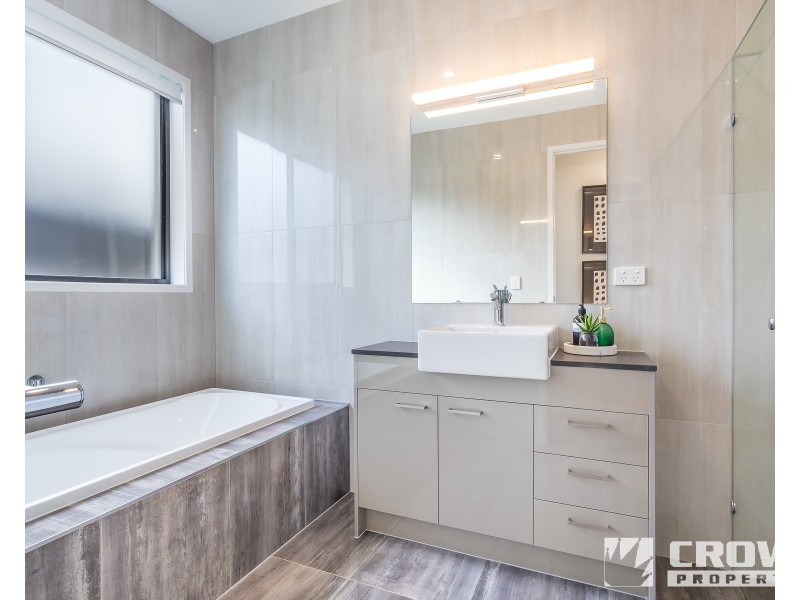 10 Sturt Place, Upper Kedron QLD 4055