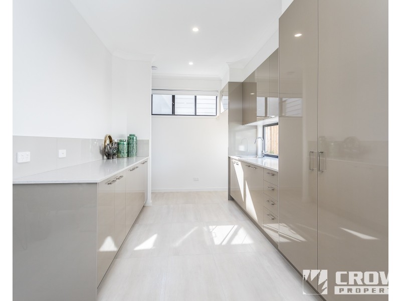 10 Sturt Place, Upper Kedron QLD 4055