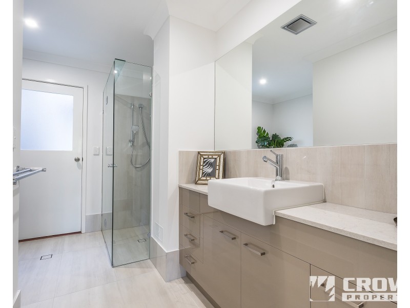10 Sturt Place, Upper Kedron QLD 4055