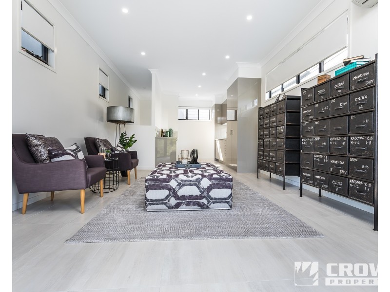 10 Sturt Place, Upper Kedron QLD 4055