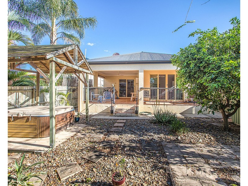 16 Greenup Street, Redcliffe QLD 4020