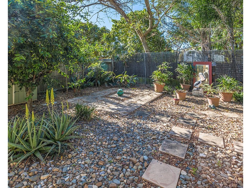 16 Greenup Street, Redcliffe QLD 4020