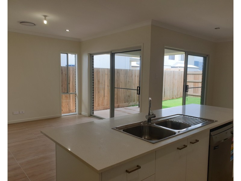 96 Morna Street, Newport QLD 4020