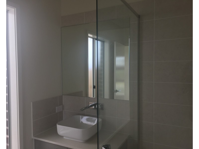 96 Morna Street, Newport QLD 4020