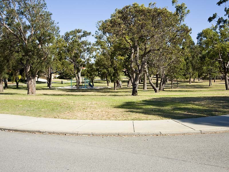 3 Boston Way, Booragoon WA 6154