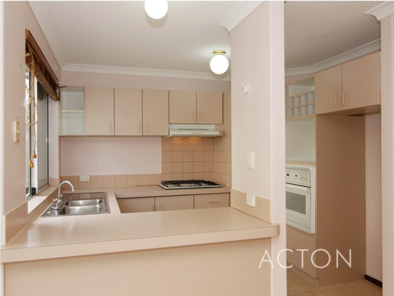 2/72 Macleod Road, Applecross WA 6153