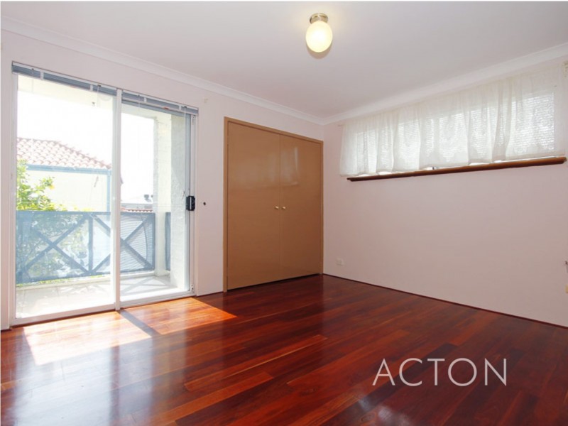 2/72 Macleod Road, Applecross WA 6153