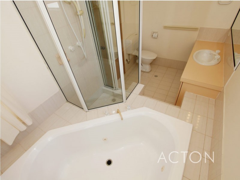 2/72 Macleod Road, Applecross WA 6153