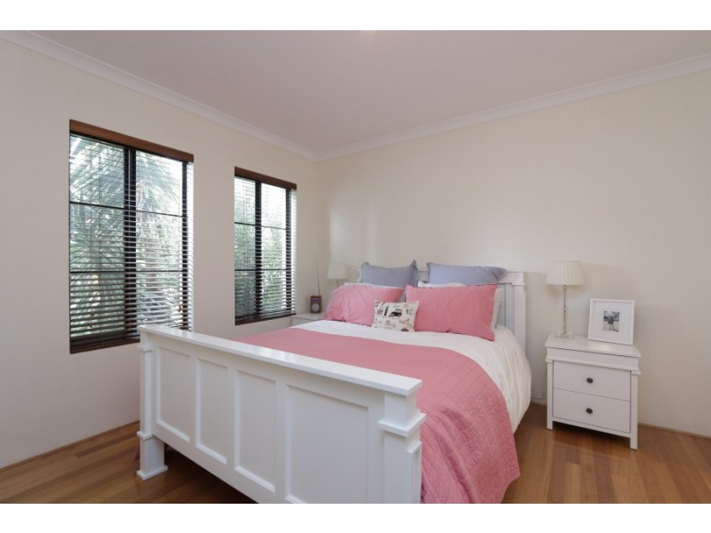 33 Riseley Street, Ardross WA 6153