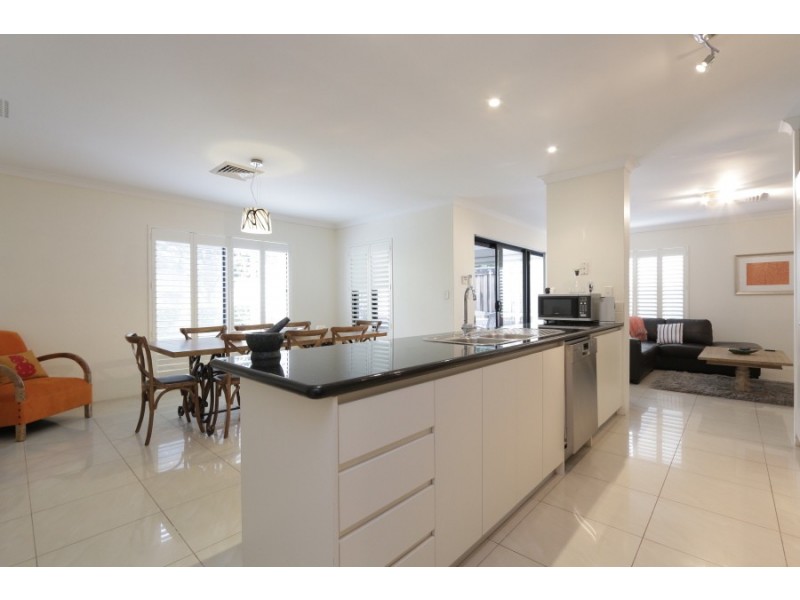 33 Riseley Street, Ardross WA 6153