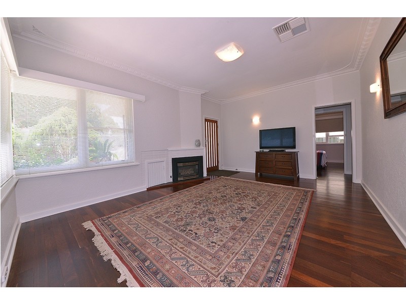 5 Clive Street, Bicton WA 6157