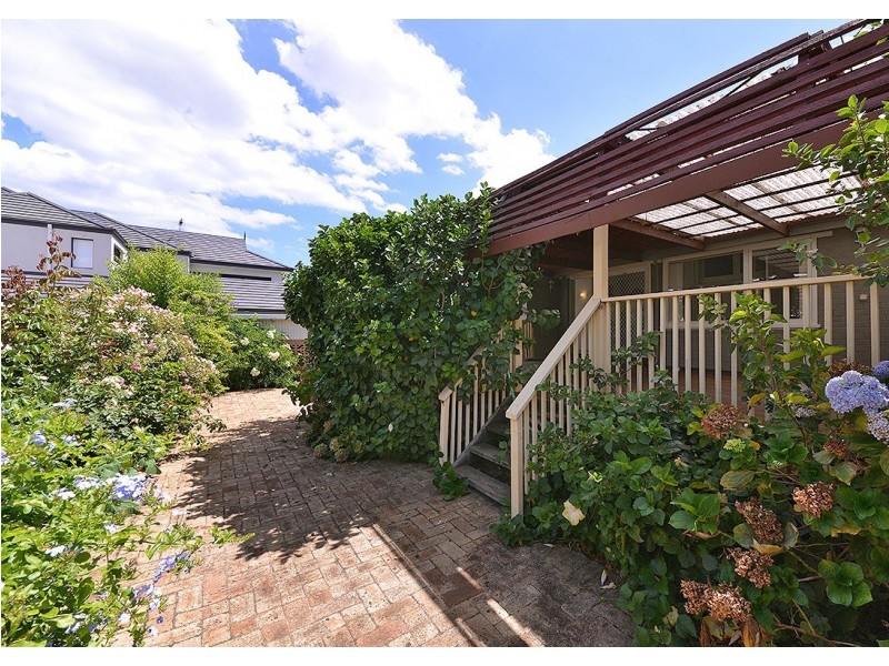 5 Clive Street, Bicton WA 6157