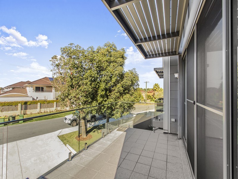 8/16 Bridges Road, Melville WA 6156