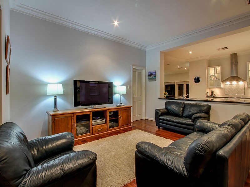 1 Baldwin Avenue, Mount Pleasant WA 6153