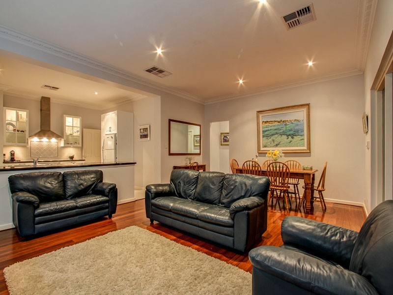 1 Baldwin Avenue, Mount Pleasant WA 6153