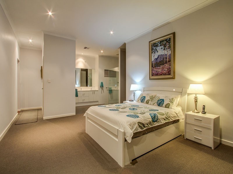 1 Baldwin Avenue, Mount Pleasant WA 6153