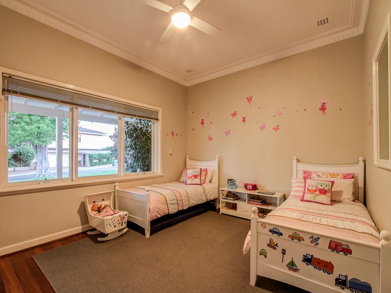 1 Baldwin Avenue, Mount Pleasant WA 6153
