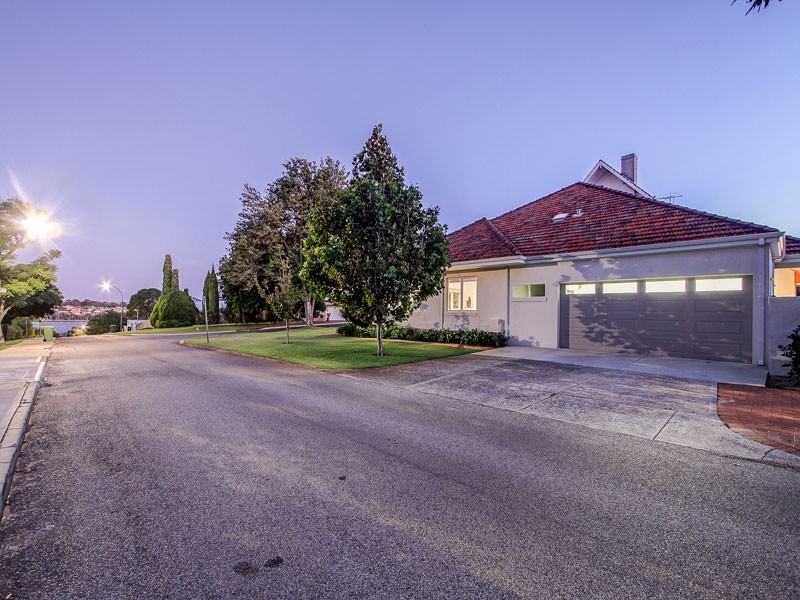 1 Baldwin Avenue, Mount Pleasant WA 6153