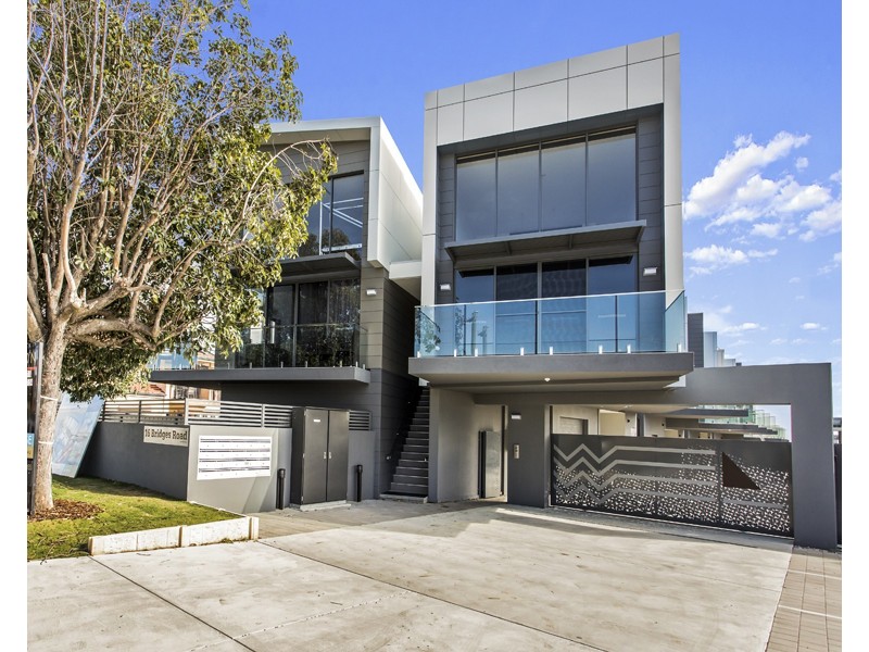 14/16 Bridges Road, Melville WA 6156