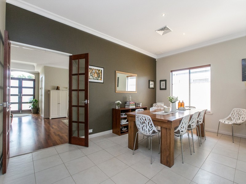 54B Holman Street, Alfred Cove WA 6154