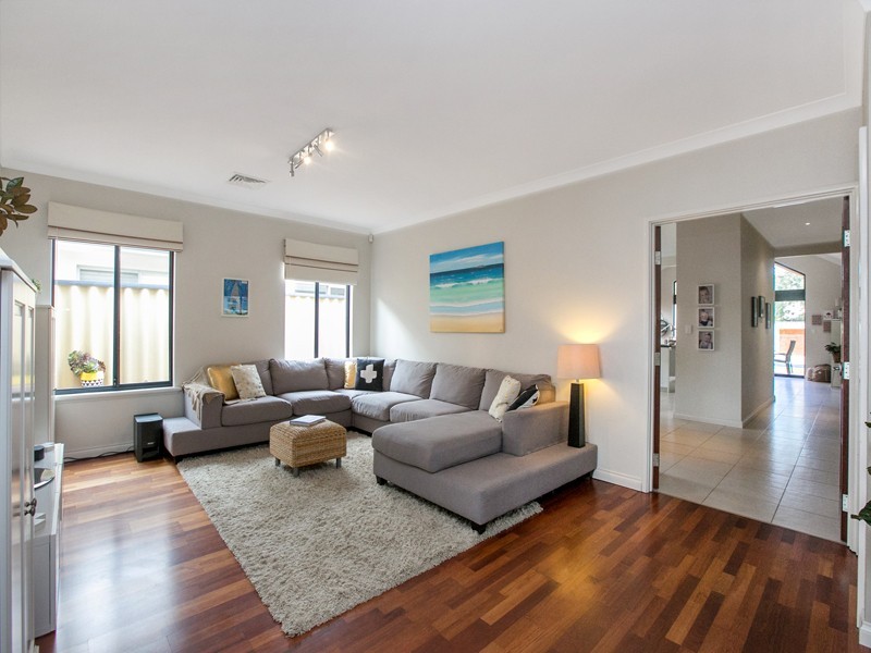 54B Holman Street, Alfred Cove WA 6154