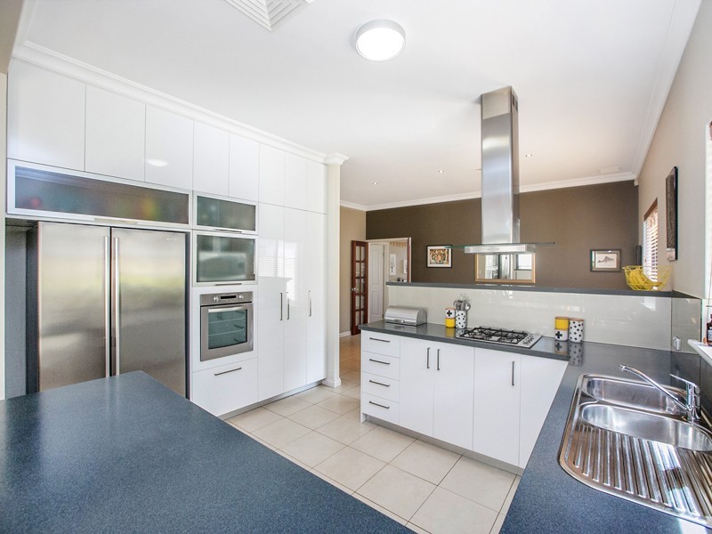 54B Holman Street, Alfred Cove WA 6154