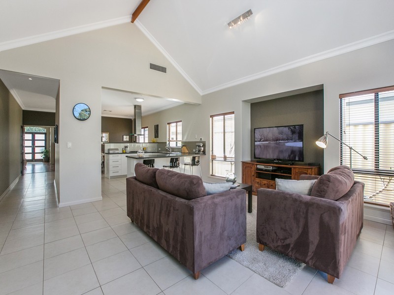 54B Holman Street, Alfred Cove WA 6154