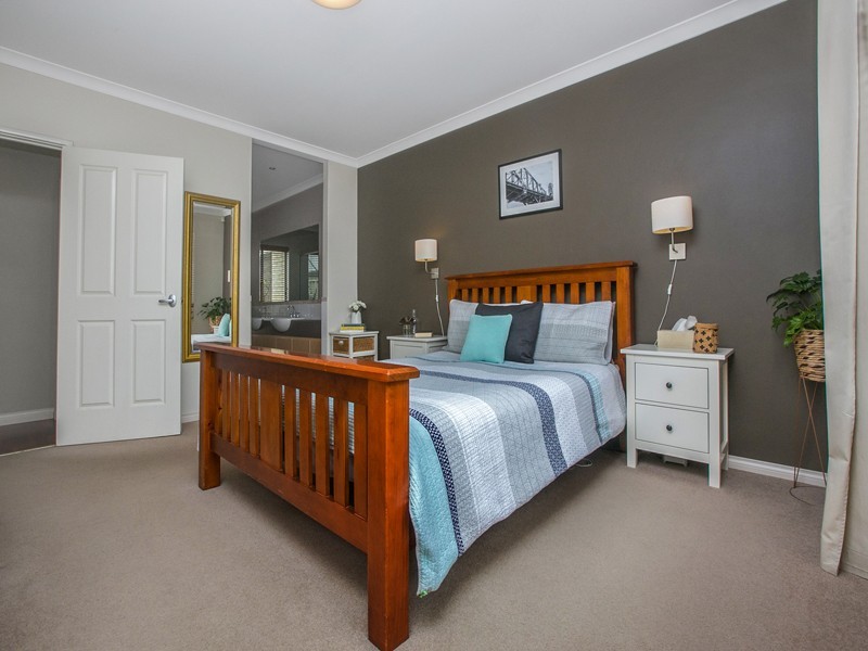 54B Holman Street, Alfred Cove WA 6154