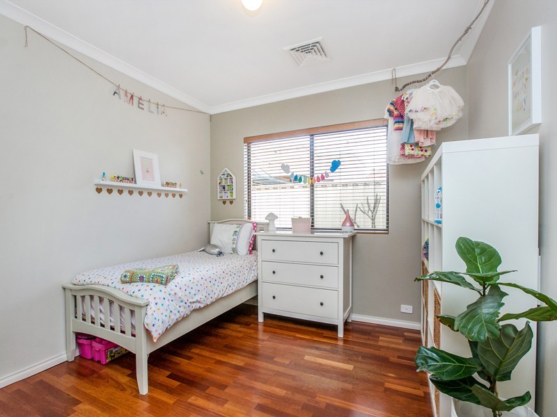 54B Holman Street, Alfred Cove WA 6154