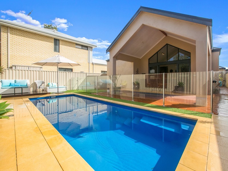 54B Holman Street, Alfred Cove WA 6154