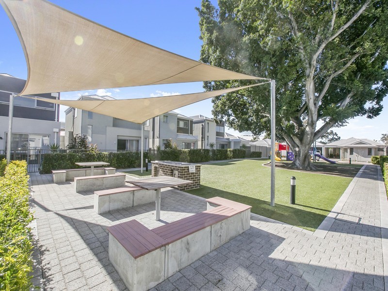 5/148 Railway Parade, Queens Park WA 6107