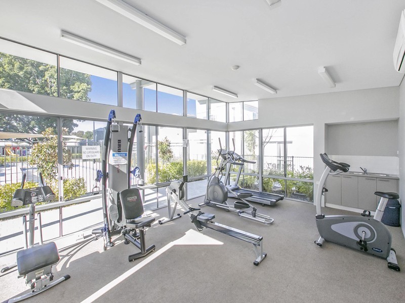 5/148 Railway Parade, Queens Park WA 6107