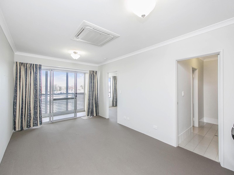 5/148 Railway Parade, Queens Park WA 6107