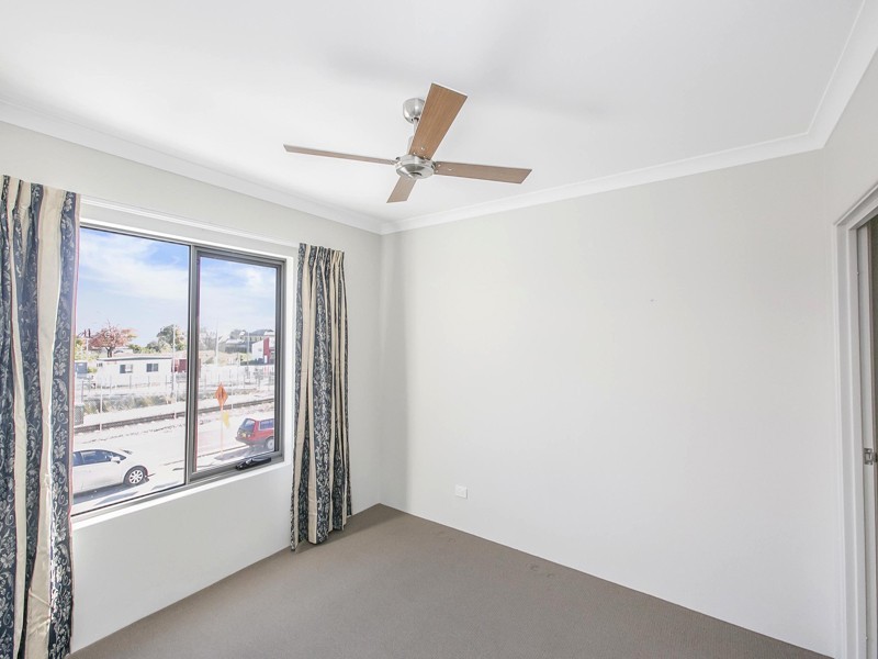 5/148 Railway Parade, Queens Park WA 6107