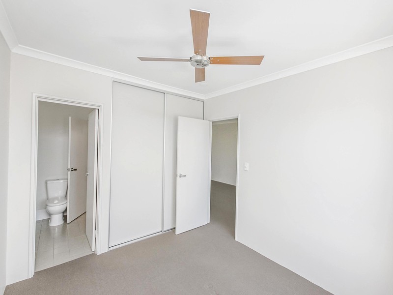 5/148 Railway Parade, Queens Park WA 6107