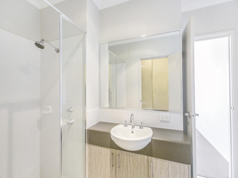 5/148 Railway Parade, Queens Park WA 6107