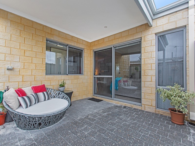 2A Lilacdale Road, Innaloo WA 6018