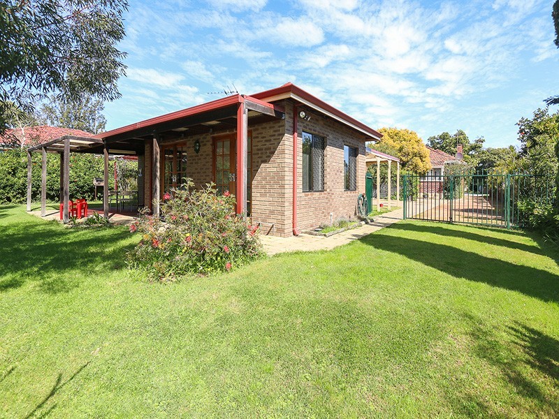 60B Reynolds Rd, Mount Pleasant WA 6153