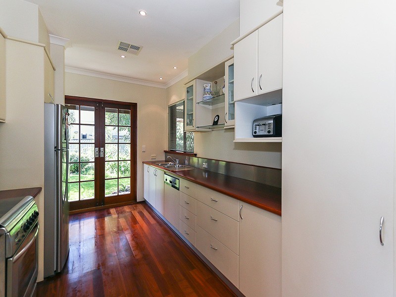 60B Reynolds Rd, Mount Pleasant WA 6153