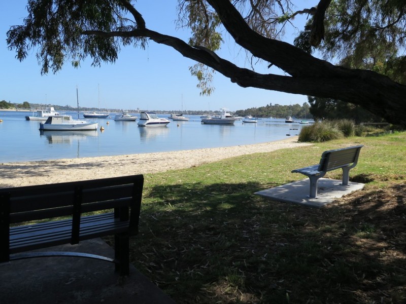 37A Milne St, Bicton WA 6157