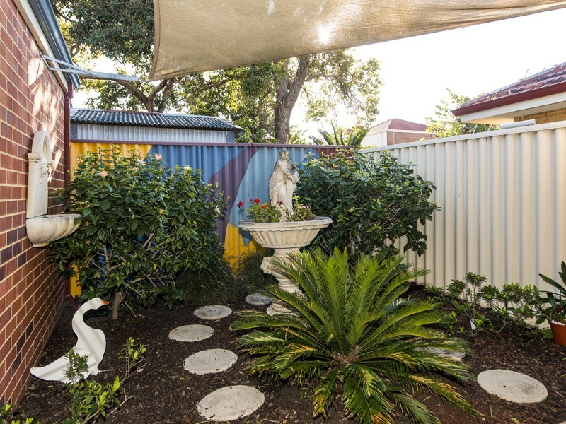 37B Holman Street, Melville WA 6156