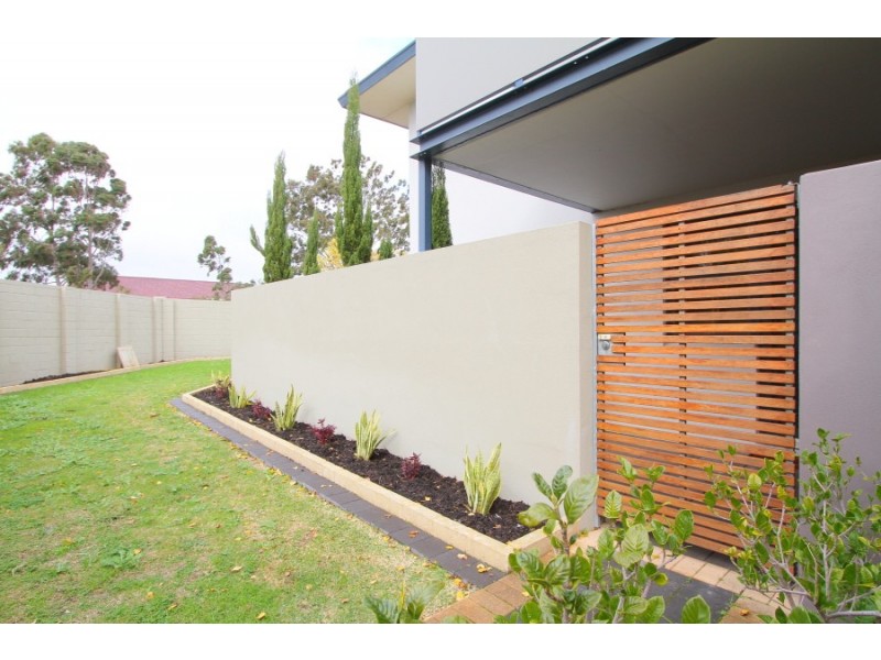 1/25b Ullapool Road, Applecross WA 6153